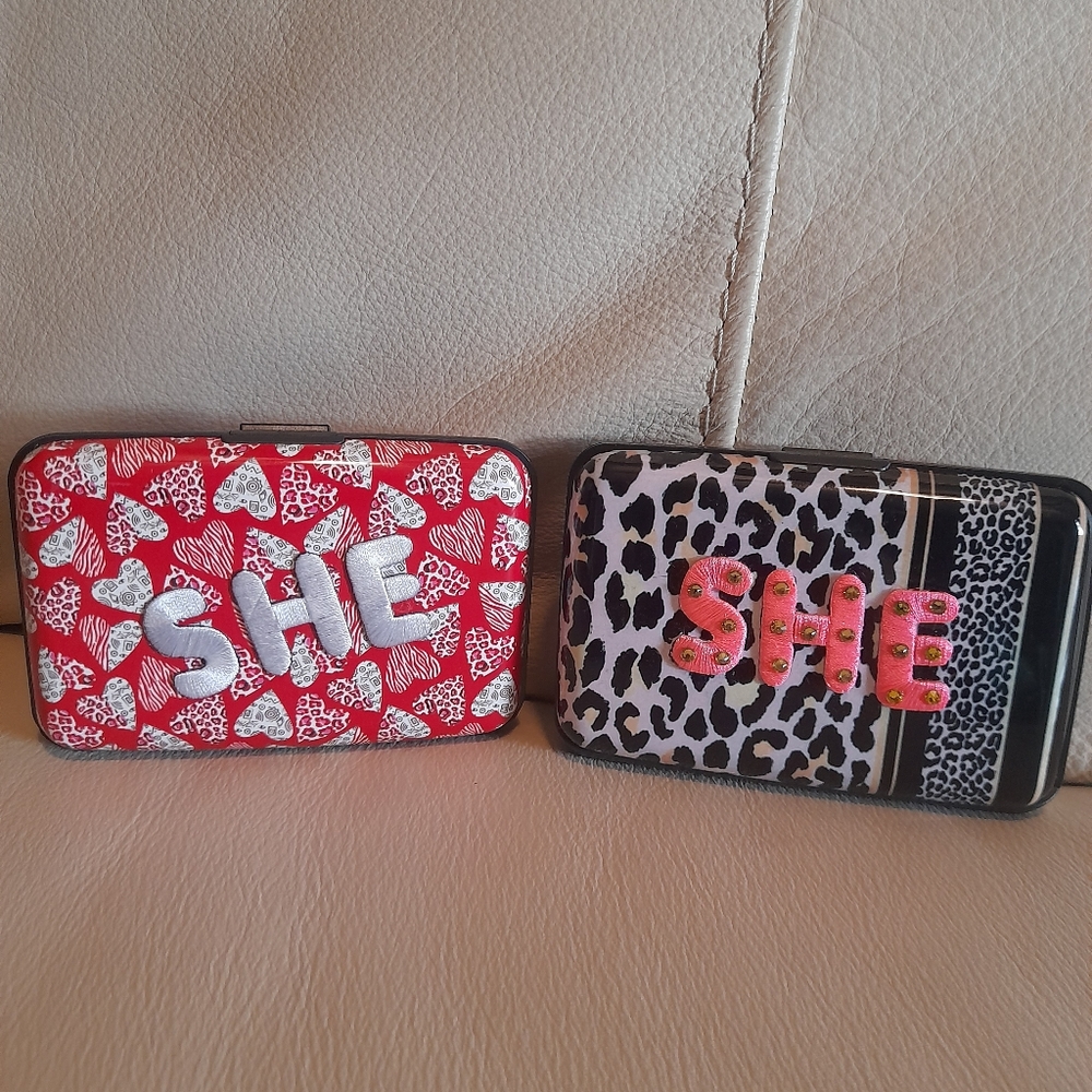 Cards and Pills Holder
